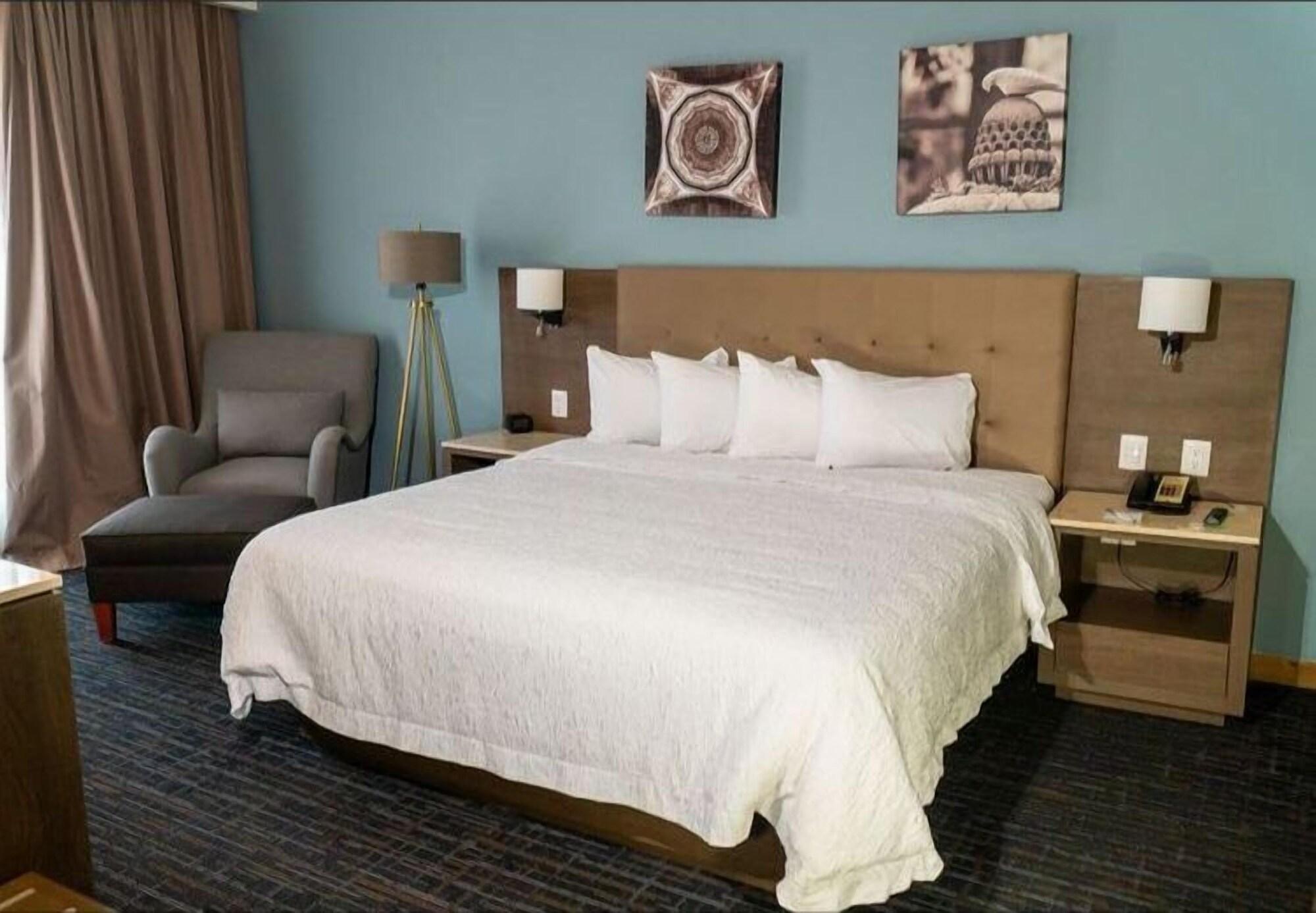 แฮมป์ตัน บาย ฮิลตัน เซลายา Hotel เคลาญา ภายนอก รูปภาพ
