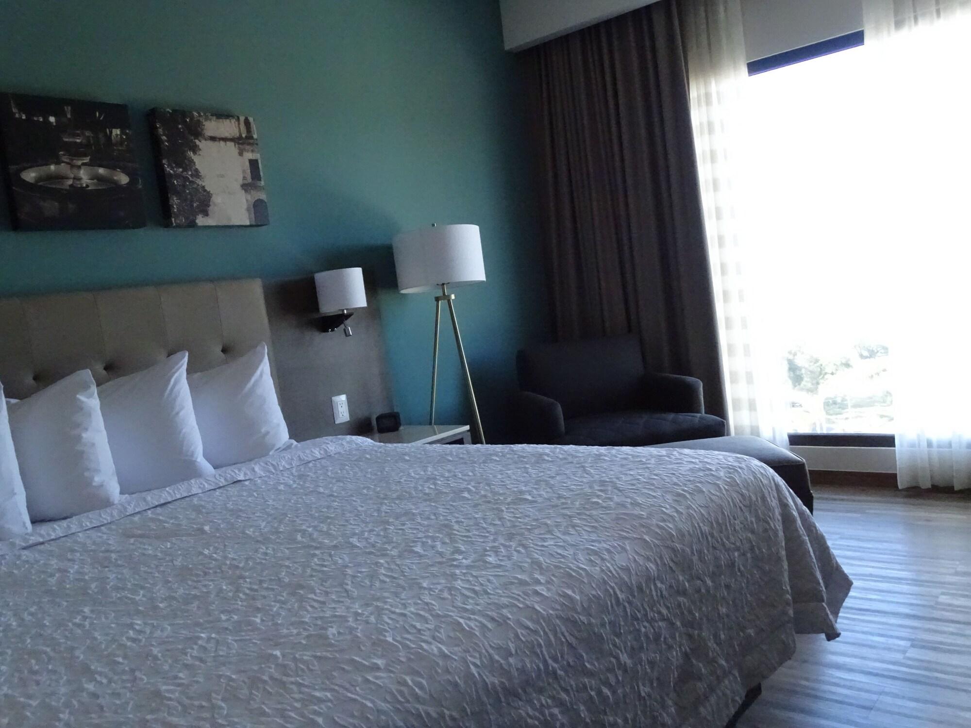 แฮมป์ตัน บาย ฮิลตัน เซลายา Hotel เคลาญา ภายนอก รูปภาพ