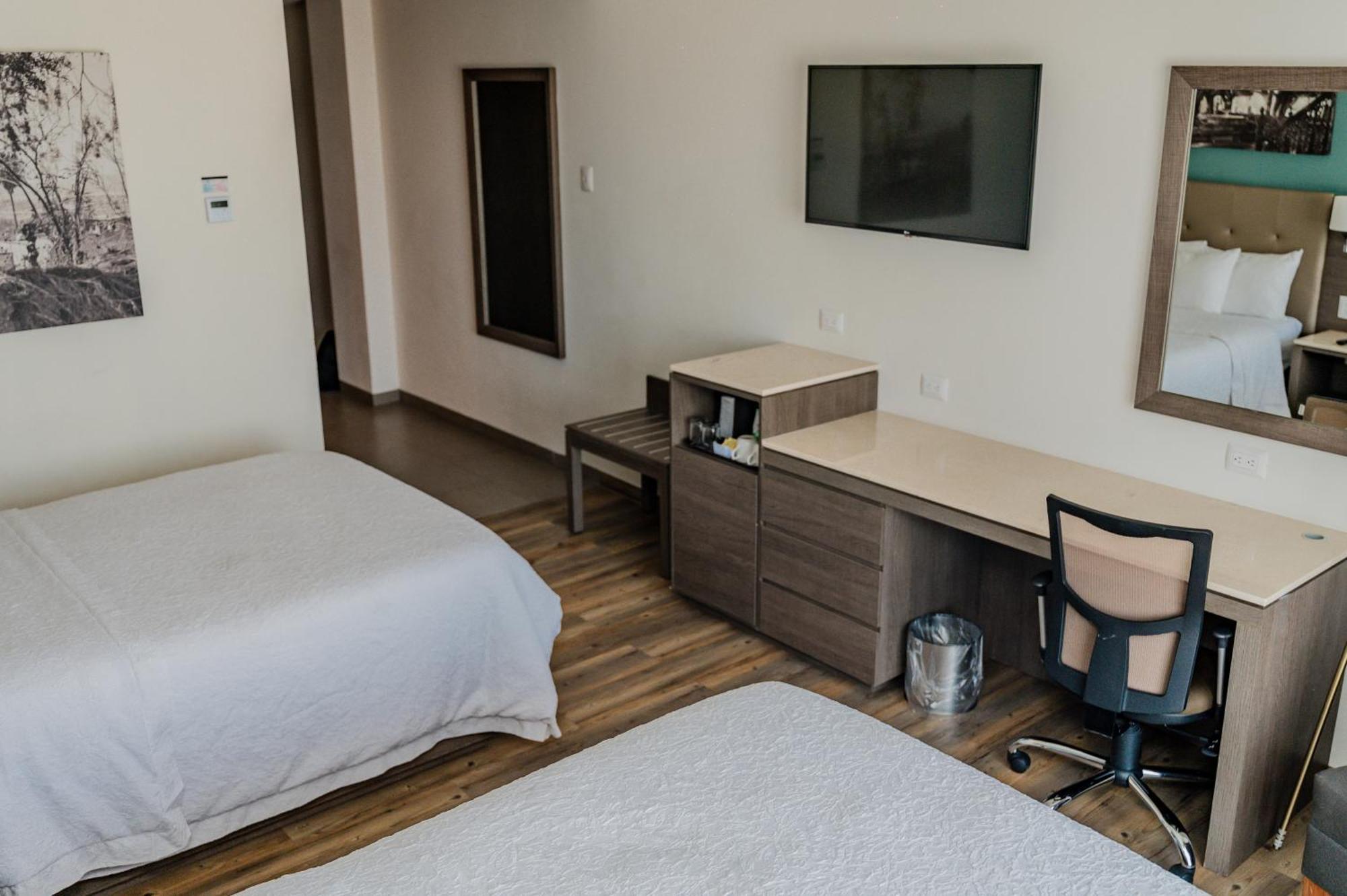 แฮมป์ตัน บาย ฮิลตัน เซลายา Hotel เคลาญา ภายนอก รูปภาพ
